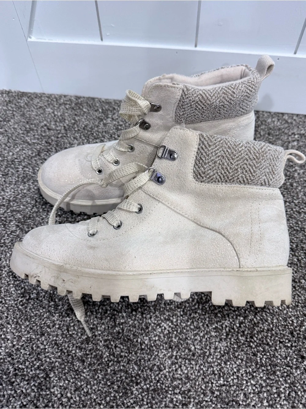 Kids Neutral Cream Lace-Up Hiking Boots